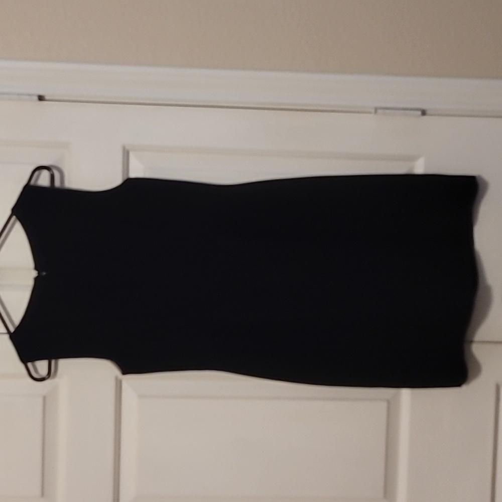 Timeless LBD - Picture 3 of 3